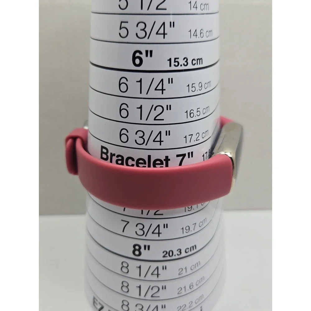 Fitbit Luxe Fitness Tracker FB422 Heart Rate Sleep Waterproof Bluetooth - Read